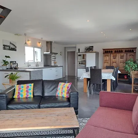 Hébergement de vacances Maison Traditionnelle Et Moderne Avec Vue *
